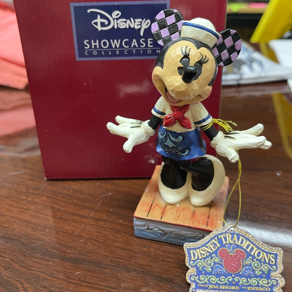 Minnie Mouse “Sassy Sailor” Figurine